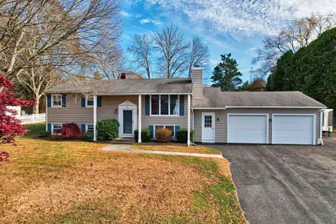 5 Edward Ln, Seymour, CT 06483