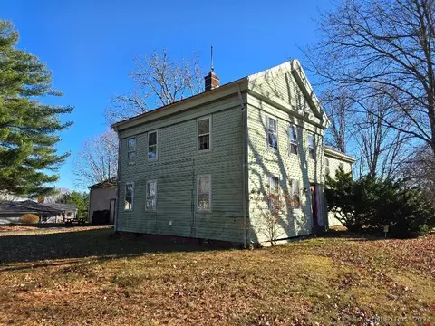 1484 E Street St N, Suffield, CT 06078