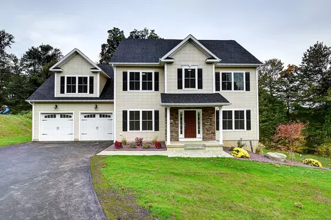15 Lakeview Dr, Middlebury, CT 06762