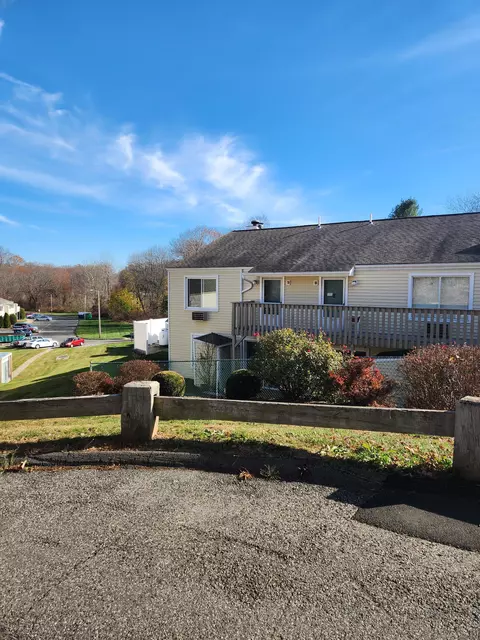 453 E Mitchell Ave #453, Cheshire, CT 06410