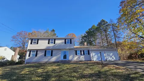 43 Woodstock Dr, Manchester, CT 06042