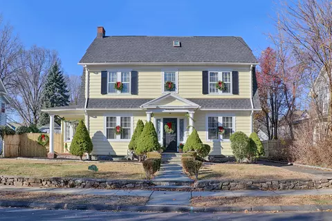 282 Brooklawn Ter, Fairfield, CT 06825