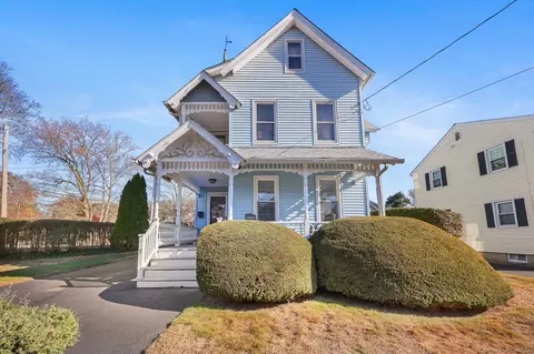 17 Gregory Blvd, Norwalk, CT 06855