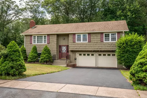 45 Wentworth Dr, East Hartford, CT 06118