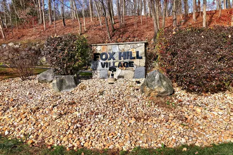 114 Barn Finch Cir #114, Naugatuck, CT 06770