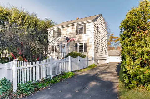 834 Holland Hill Rd, Fairfield, CT 06824