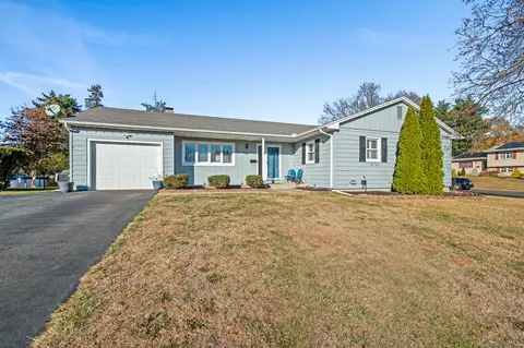 130 Sawka Dr, East Hartford, CT 06118