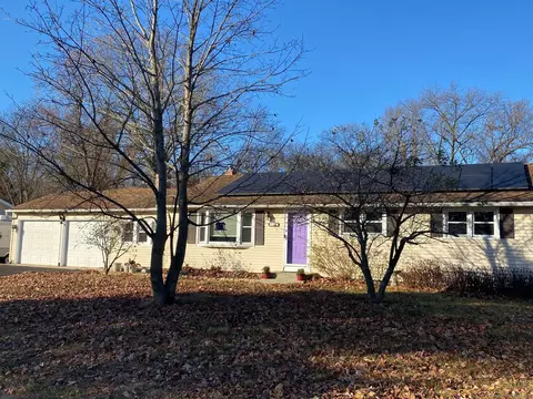 11 Elan St, Enfield, CT 06082