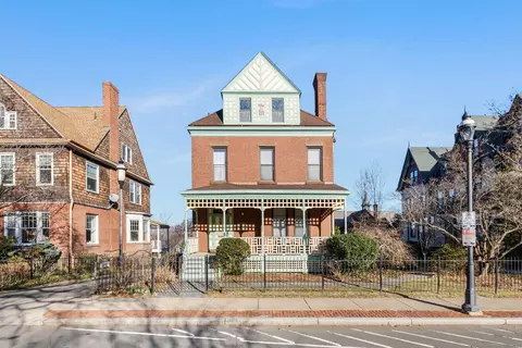 14 Charter Oak Pl #1, Hartford, CT 06106