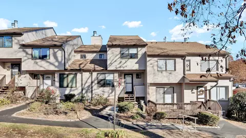 195 Cypress Rd #195, Newington, CT 06111