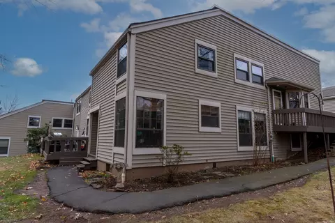 11 Beecher Ln #11, Rocky Hill, CT 06067