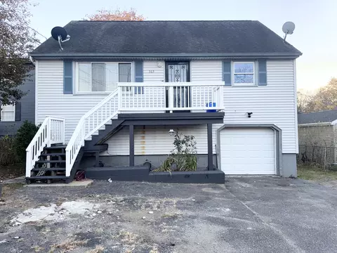 365 Chopsey Hill Rd, Bridgeport, CT 06606