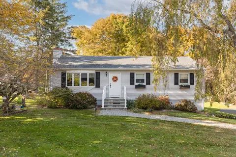 28 Possum Dr, New Fairfield, CT 06812