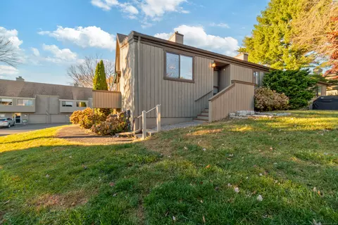 443 North Trl #B, Stratford, CT 06614