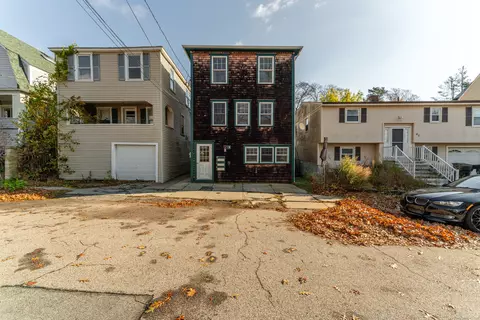 47 Stuart Ave, New London, CT 06320