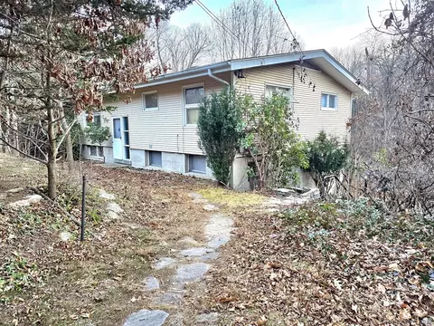 1089 Storrs Rd, Mansfield, CT 06268