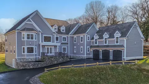 34 Fox Run Rd, Redding, CT 06896 photo 1