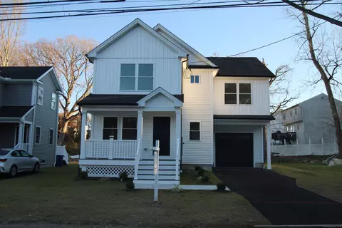 182 Quarry St, Bridgeport, CT 06606
