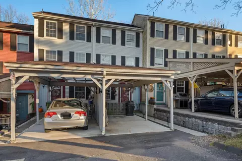 21 Rising Trail Ct #21, Middletown, CT 06457