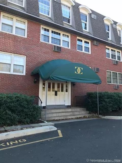 34 Padanaram Rd #211, Danbury, CT 06811