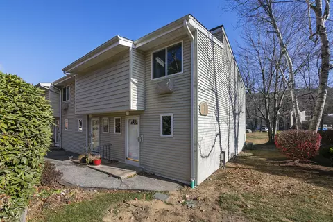 220 Main St #1L, New Hartford, CT 06057