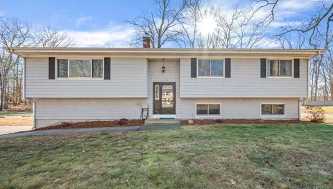 5 Broad Oak Dr, Ashford, CT 06278
