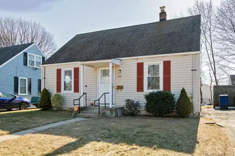 435 Ruth St, Bridgeport, CT 06606