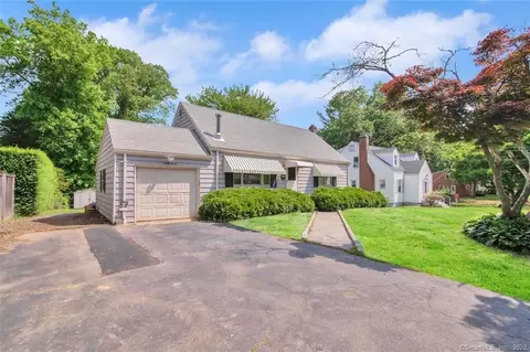 3020 Old Town Rd, Bridgeport, CT 06606