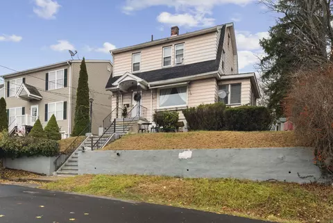 40 Macauley Ave, Waterbury, CT 06705