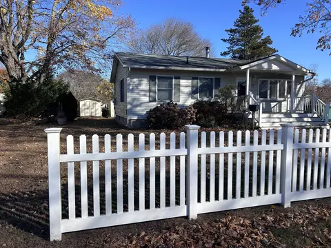 20 George Dr, Old Saybrook, CT 06475