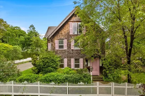 41 Green St, Milford, CT 06460