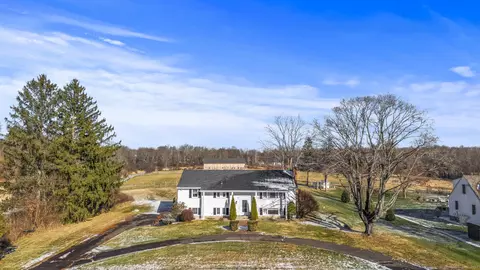 1090 Russell Ave, Suffield, CT 06078