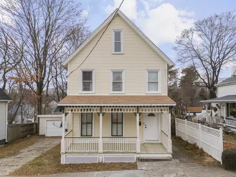 38 Grove St, Norwich, CT 06360