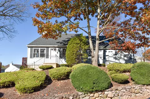 5 Valley View Dr #5, Hamden, CT 06518