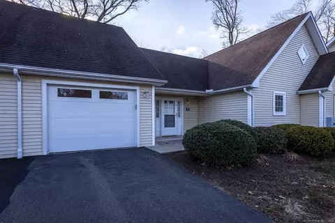 9 Joanne Dr #9, East Hartford, CT 06108