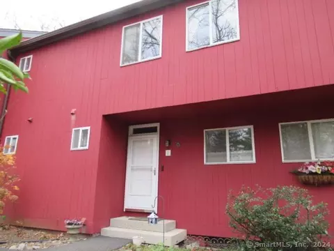 11 Lower Cmns #11, Woodbury, CT 06798