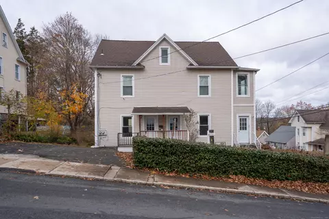 360 Hillside Ave, Naugatuck, CT 06770