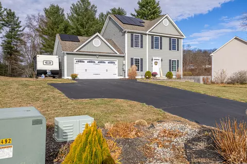 43 Brookside Dr, Killingly, CT 06241