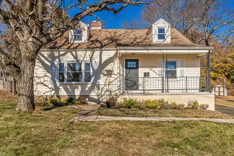 156 London Dr, Hamden, CT 06517