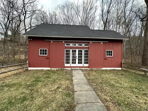 10 Waller Rd, Gaylordsville, CT 06755