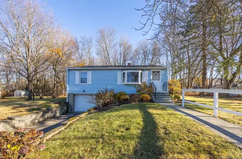 5 Terry Ln, Prospect, CT 06712