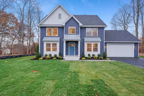 10 Walnut Ave, Trumbull, CT 06611