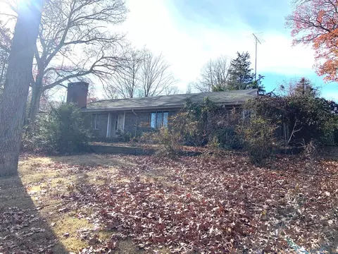 75 Pumpkin Ground Rd, Stratford, CT 06614