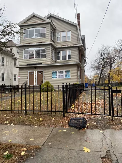 118 Vine St, Hartford, CT 06112