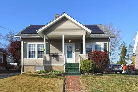 43 Meriden Ave, Meriden, CT 06451