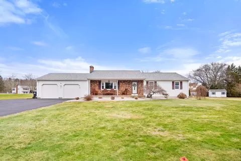 82 Country View Dr, South Windsor, CT 06074