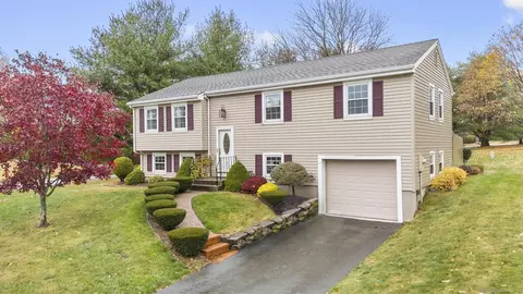6 Seneca Dr, Meriden, CT 06450