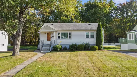 258 Raymond St, Waterbury, CT 06706