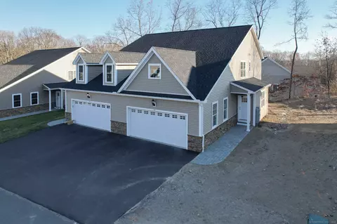 218 Boulder Ct #218, Bristol, CT 06010