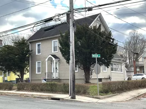 27 Bridge St, East Windsor, CT 06088